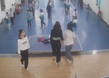  They are taking dance lessons 2