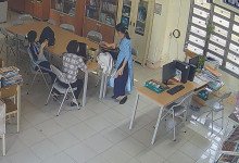 Let's watch the teacher dipping shoeplay in her office 34