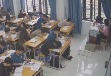 The teacher dangling shoeplay and dipping many times during class 10