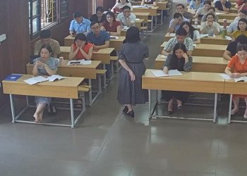 I wish she in nylon next time 25