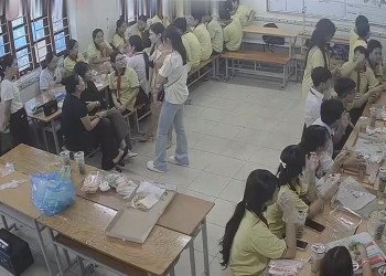 It look like they're having a graduation dinner