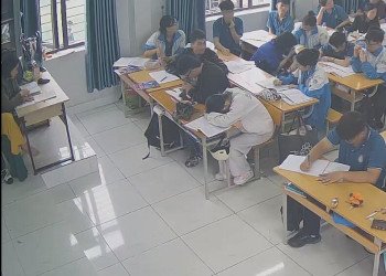 I wish she in nylon next time 30