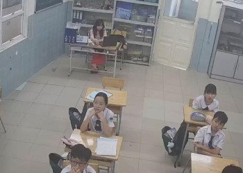 I wish she in nylon next time 31