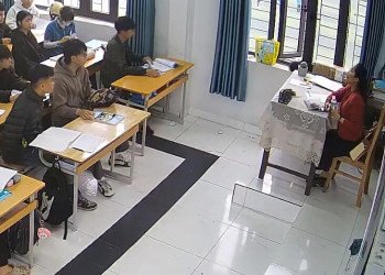 Our teacher shoeplay queen in black heels back again 7