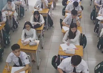 I wish I was her classmate 10