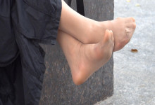 The middle age lady's remove red heels relax her tired sexy nylon feet 3