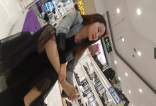 The hot girl buying shoes in the shoe store 10