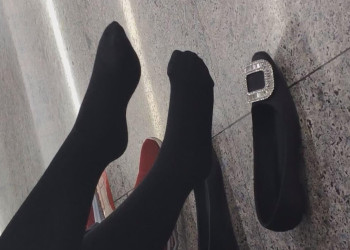 Cute black nylon feet!