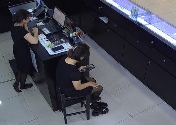 The jewelry store hostess in black nylon show us her cute feet! 289