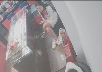 The slippers also shoeplayable!