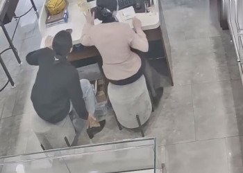 The jewelry store girls in black nylon dipping shoeplay daily show 10