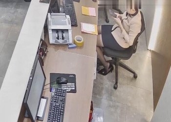 The jewelry store hostess in black nylon gave us a shoeplay lesson 8