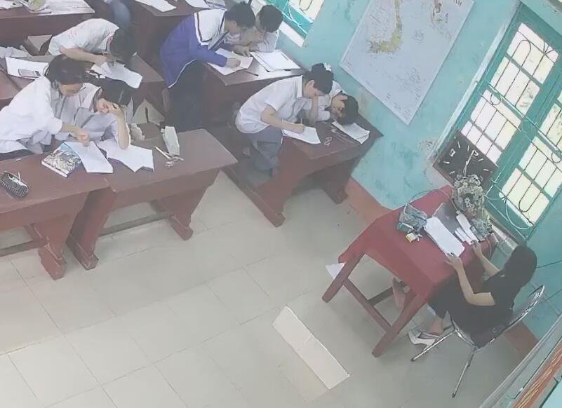 The new middle school teacher great dipping and shoeplay 25