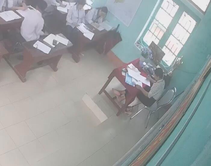 The new middle school teacher great dipping and shoeplay 26