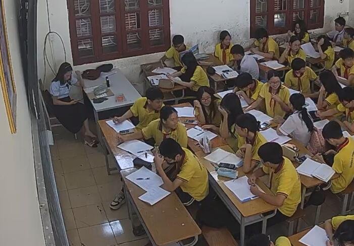 The pretty teacher remove heels and relax her tired feet