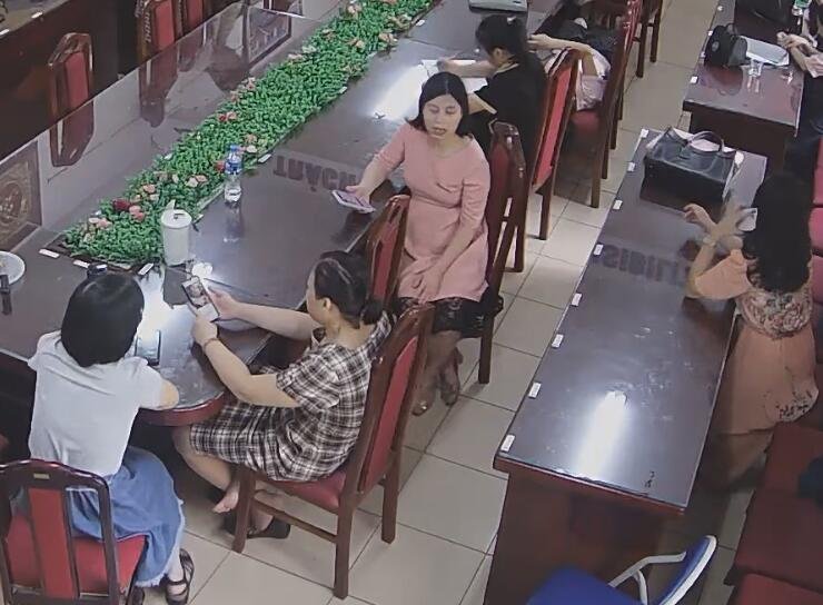 The teacher dipping and shoeplay after class in her office 9