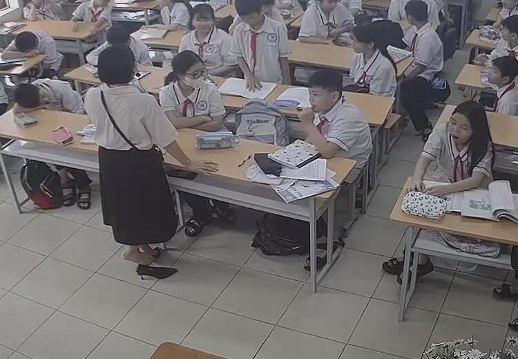 The new teacher shoeplay queen is here 3