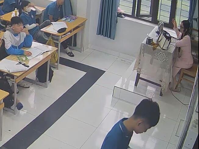 I am not sure if she is in nylon 3