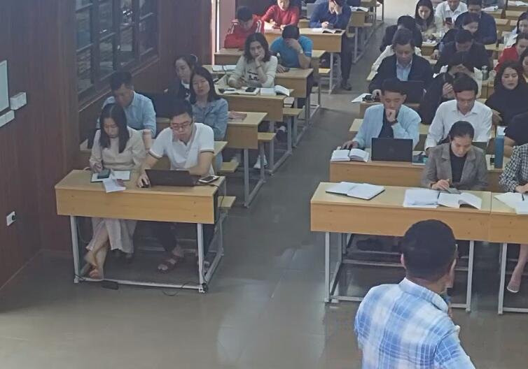 I wish she in nylon next time 21