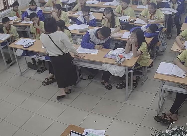 The new teacher shoeplay queen is here 18