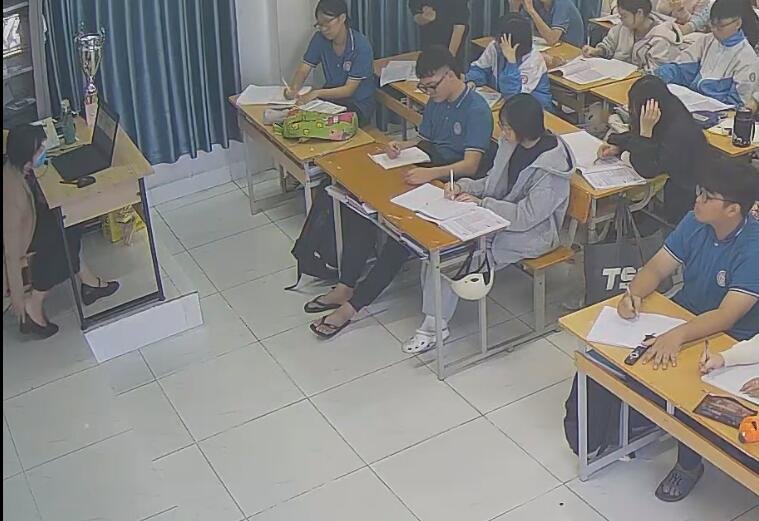 Even the lace-up shoes ,still playable!