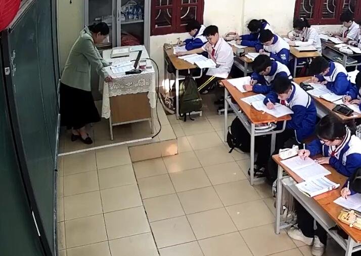 I wish she in nylon next time 26