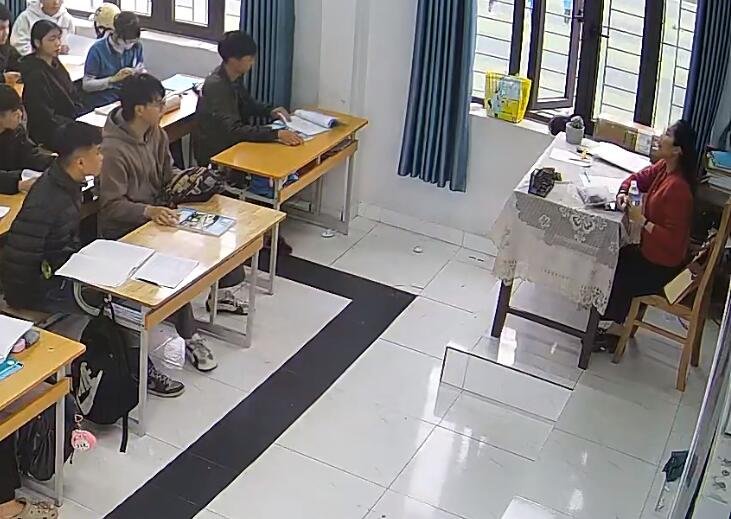 Our teacher shoeplay queen in black heels back again 7