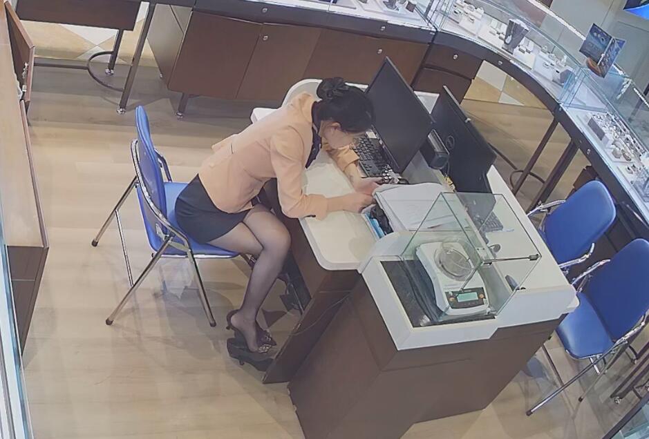 The jewelry store hostess in black nylon danging shoeplay 46