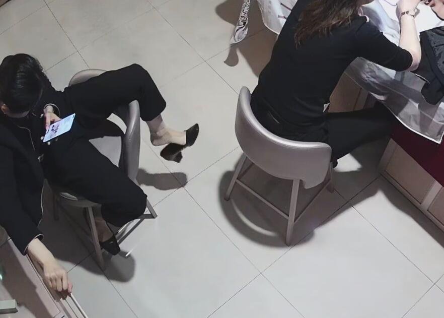 The new jewelry store hostess dipping shoeplay 3