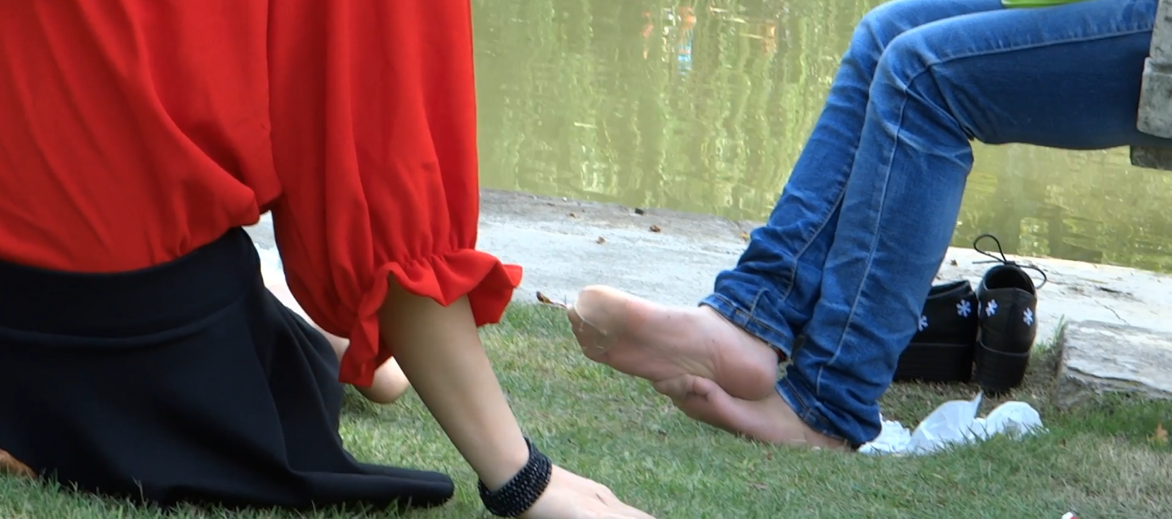 Remove shoes and have a rest by the river