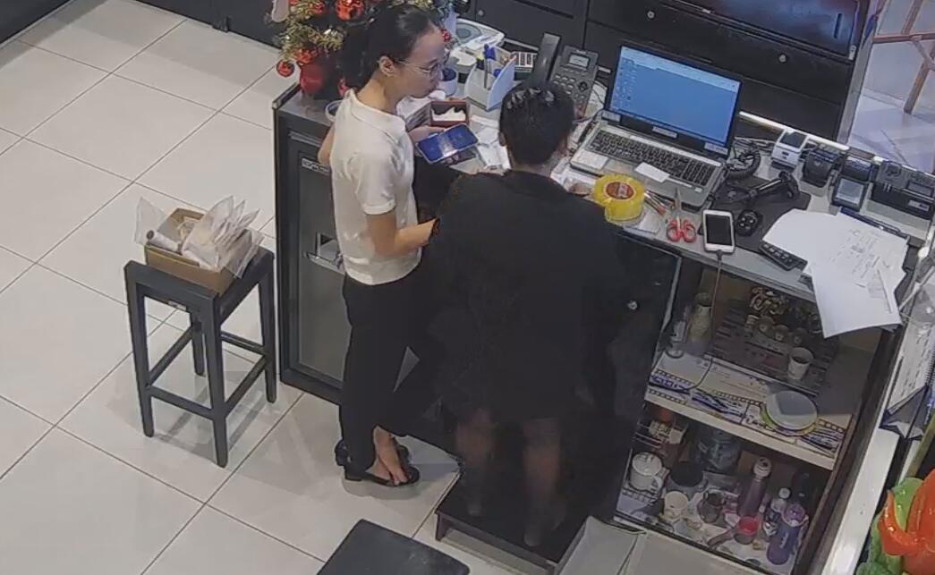 The jewelry store hostess in black nylon show us her cute feet! 134