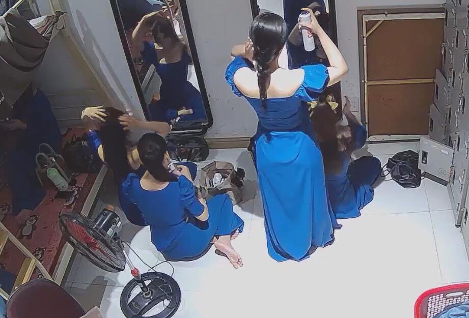 Where are their high heels 7?