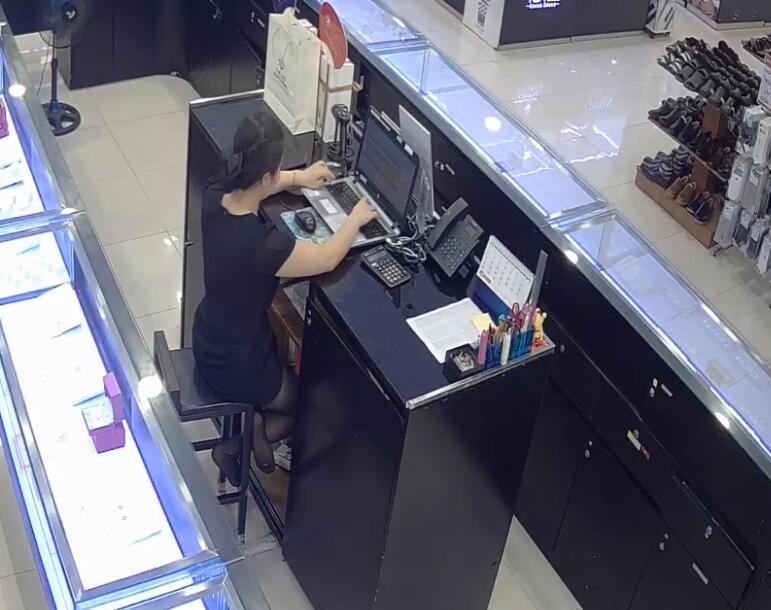 The jewelry store hostess in black nylon show us her cute feet! 233