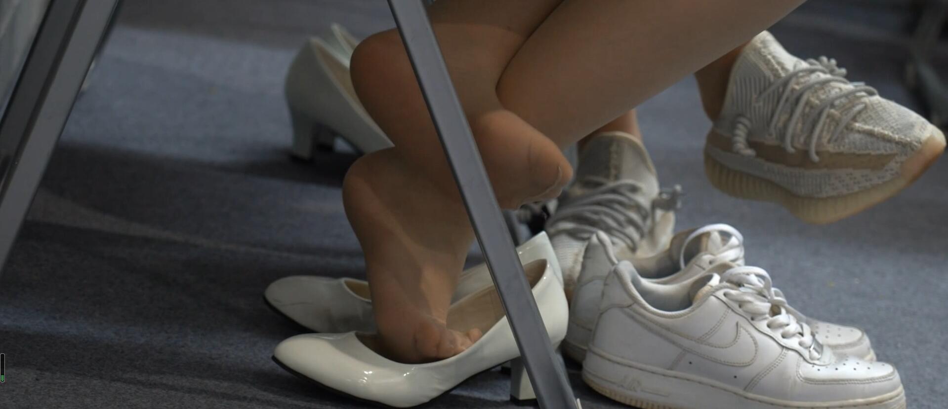 Group of models take off heels relax their tired feet 31