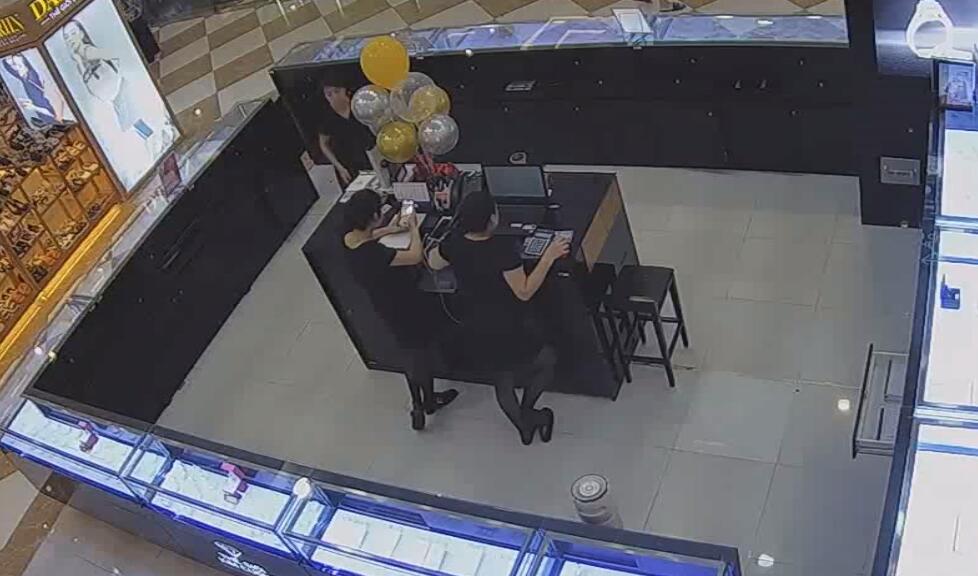 They dipping shoeplay at sameting