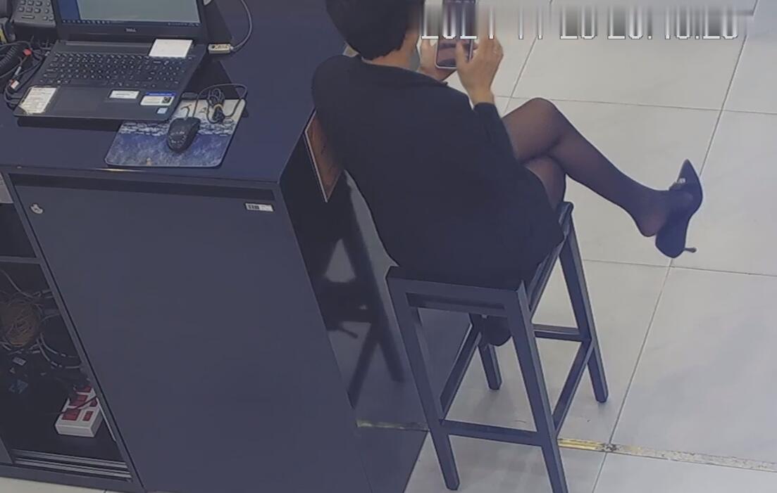 The jewelry store hostess in black nylon show us her cute feet! 93
