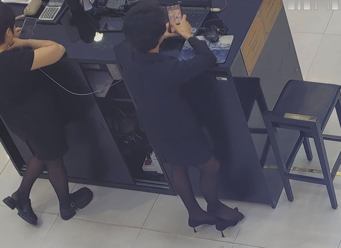 The jewelry store hostess in black nylon show us her cute feet! 120