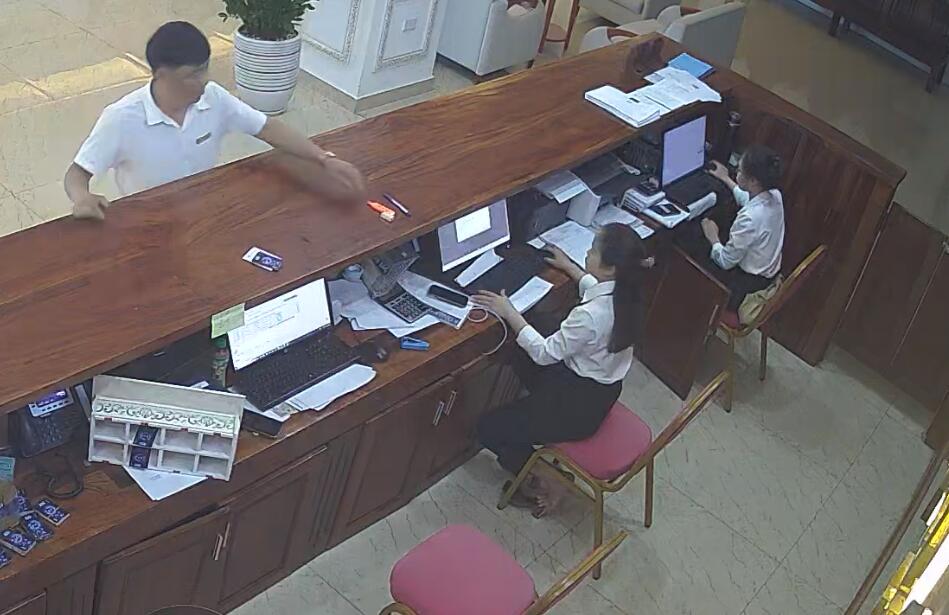 The hotel receptionist sit down great dipping shoeplay
