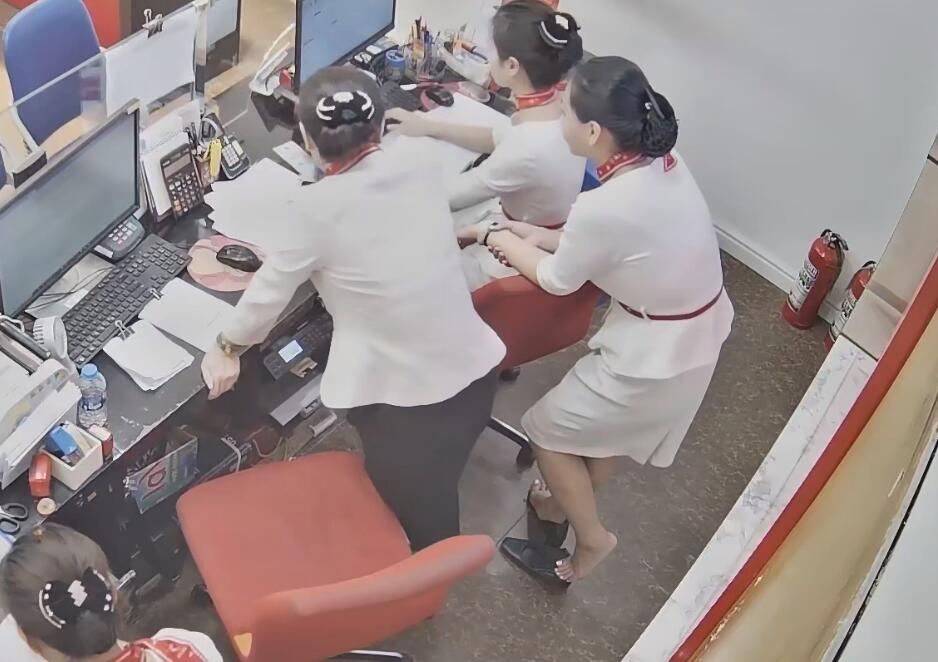 The jewelry store hostess in white dress great dipping shoeplay 22