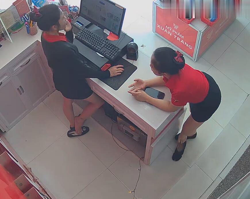 The supermarket cashier stand up dipping shoeplay 6