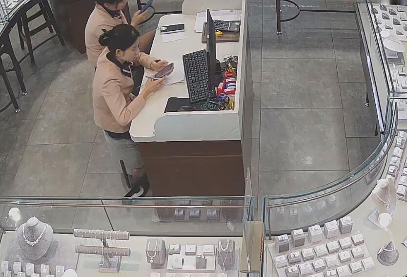 The jewelry store girls in black nylon dipping shoeplay daily show 7