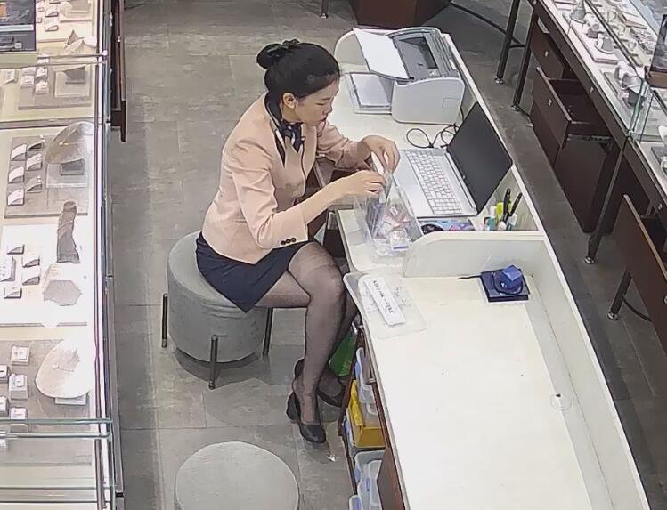 The jewelry store hostess in black nylon dangling dipping and shoeplay 3