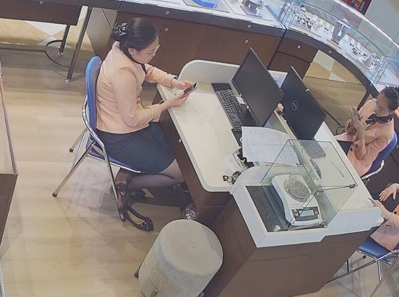 I prefer the black nylon shoeplay 14