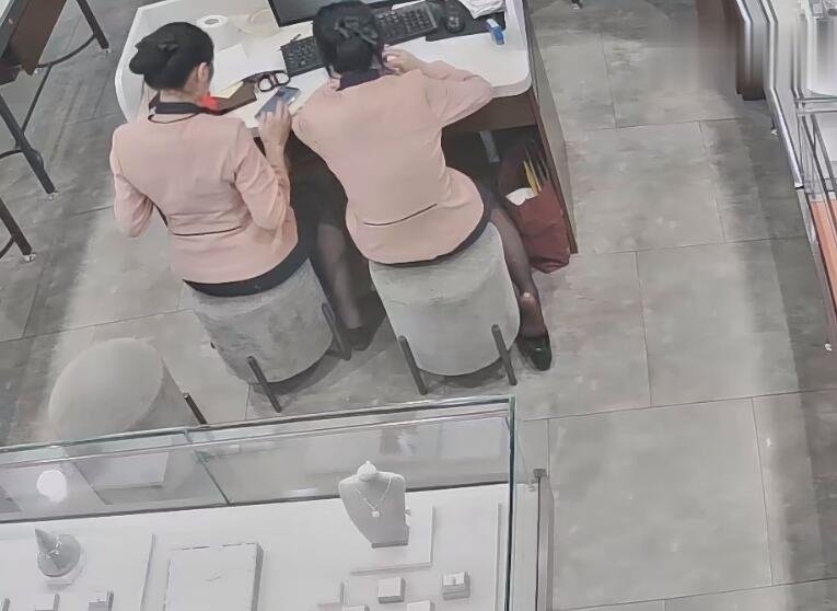 The jewelry store girls in black nylon dipping shoeplay daily show 19