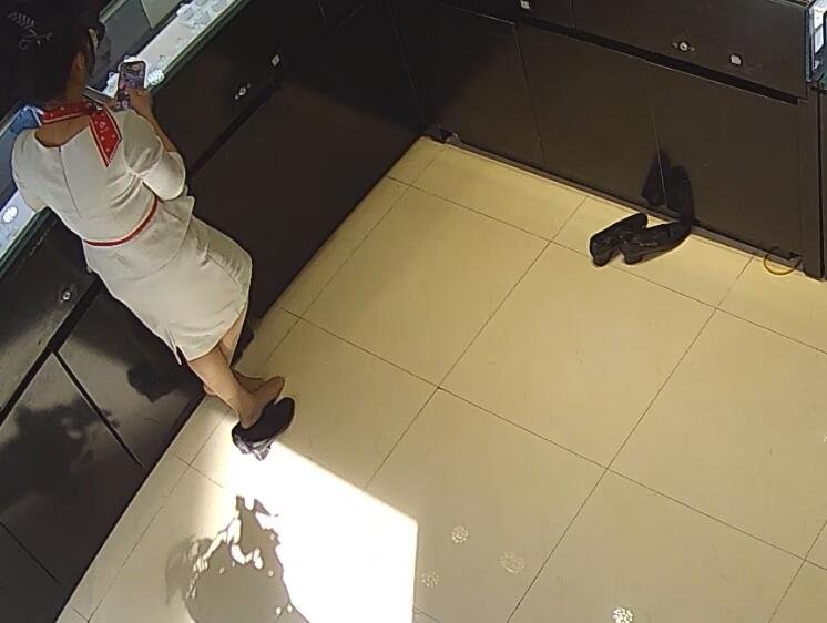 The jewelry store hostess stand up dipping shoeplay