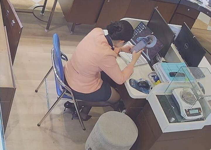 I prefer the black nylon shoeplay 19